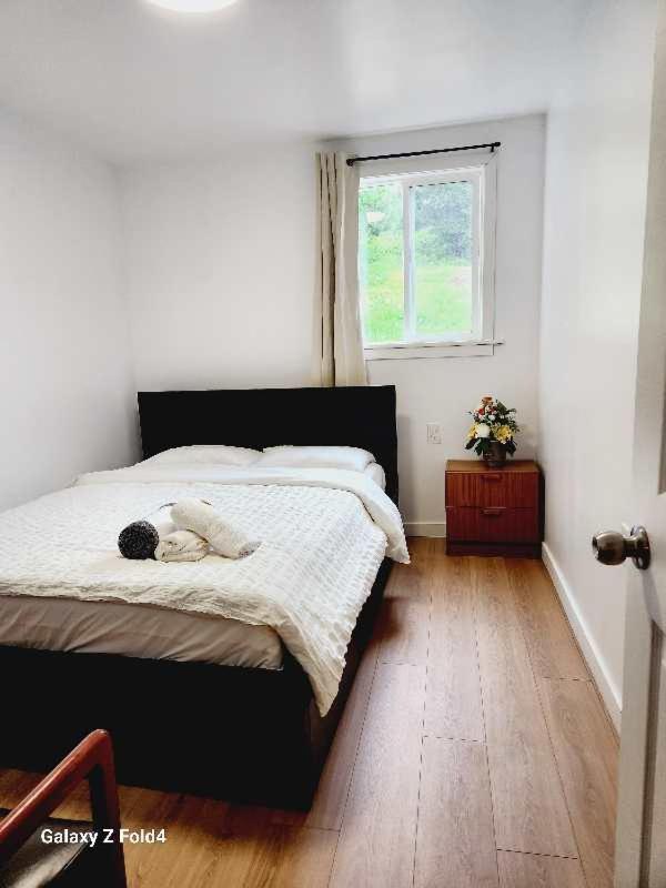 Beautiful Maple Ridge Farm Cabin Unit A Extérieur photo