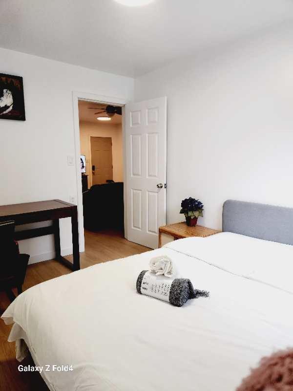 Beautiful Maple Ridge Farm Cabin Unit A Extérieur photo
