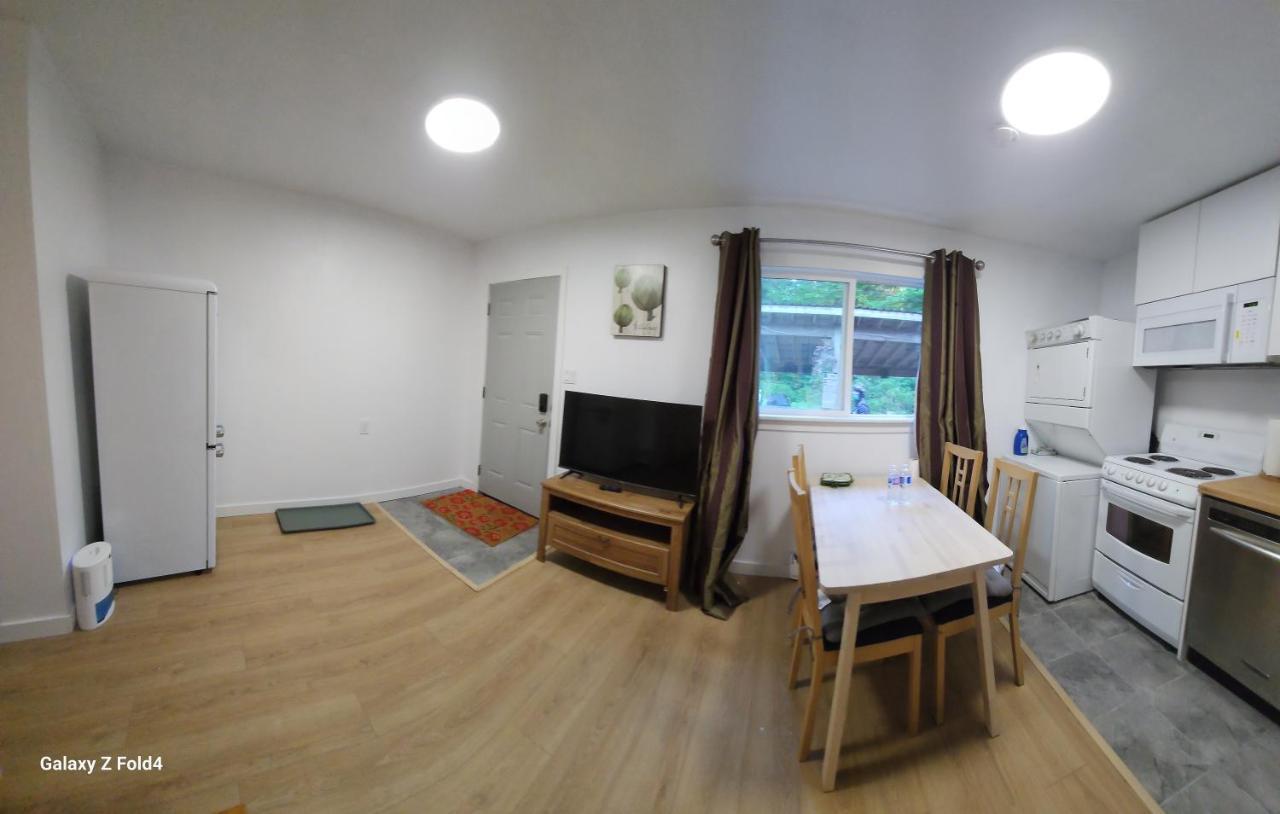 Beautiful Maple Ridge Farm Cabin Unit A Extérieur photo